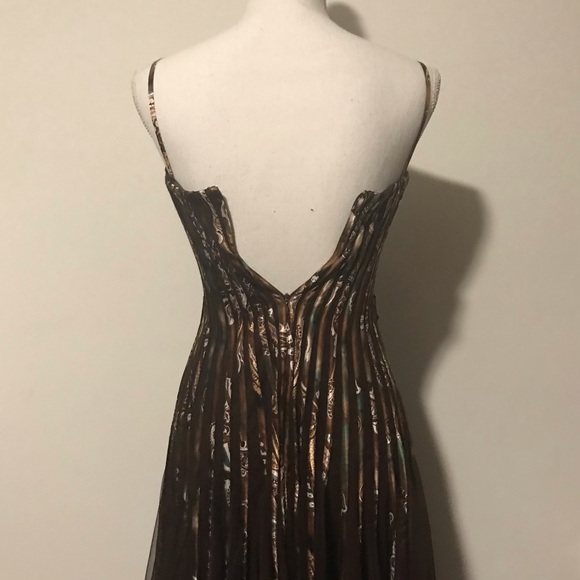 Stunning Cache Midi Dress - Picture 6 of 15